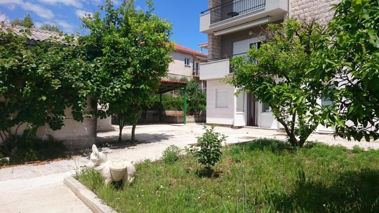 Affabilis Vip House Apartment Trogir Exterior photo